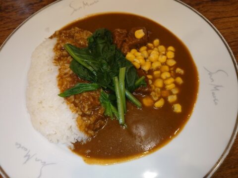 久しぶりのカレーの写真