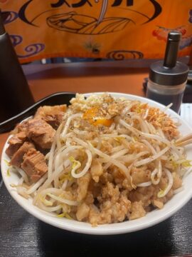 ラーメンとアイスの写真